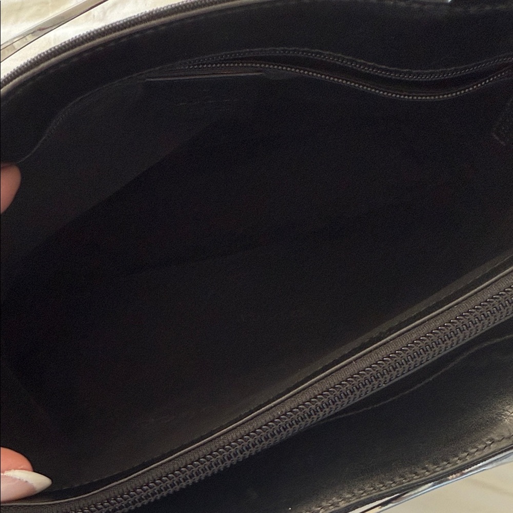 Elegant Gucci Black Nylon with Silver Metal Handles Vintage Tote - Picture 5 of 10